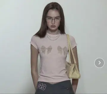 SCULPTOR Bow Bow Baby Tee