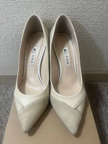 Diana 베이지 하이힐 스틸레토