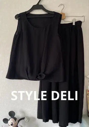 STYLE DELI 블랙 셋업 상의와 와이드 팬츠