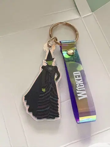 위키드 극단 사계 아크릴 키링 엘파바