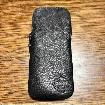 가죽 블랙 지퍼 파우치