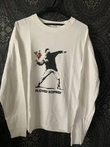 NIDO 플라워 봄버 긴팔 티셔츠 BANKSY