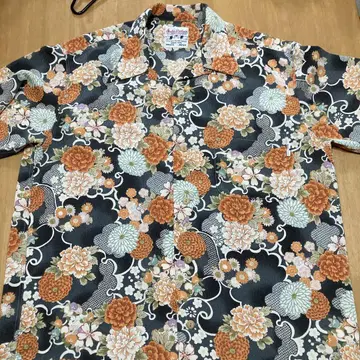 Studio D'artisan 꽃무늬 반팔 셔츠