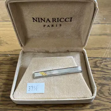 NINA RICCI 넥타이핀 케이스 포함