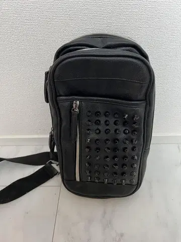 스터드 블랙 백