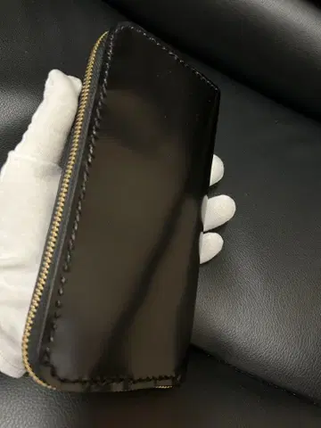 라운드 지퍼 롱 월렛 코도반 블랙