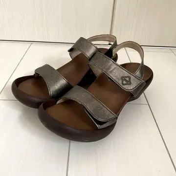 스트랩 샌들 통굽 23-24cm