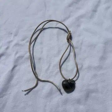 LUXIA GRAND COEUR LABRADORITE