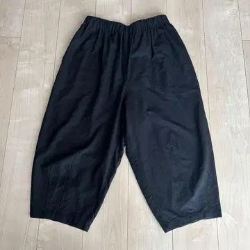 컨디션 최상 huis 수빈 옥스퍼드 벌룬 팬츠 블랙 엔슈 직물