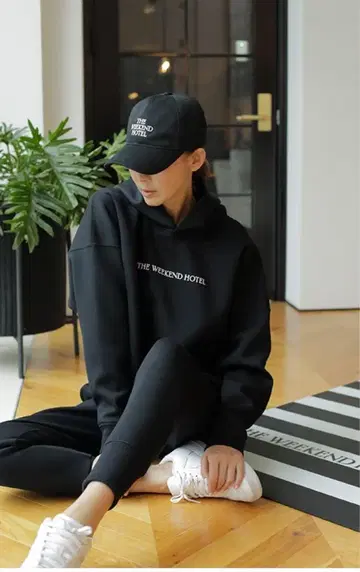 THE WEEKEND HOTEL CAP SHIHO 콜라보 캡