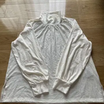 [안릭 오블루] 하이넥 벌룬 슬리브 캐시미어 상의 LL