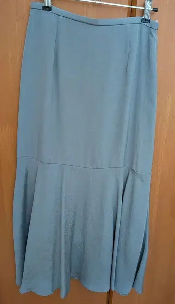 유나이티드 애로우즈 새틴 캉캉 스커트