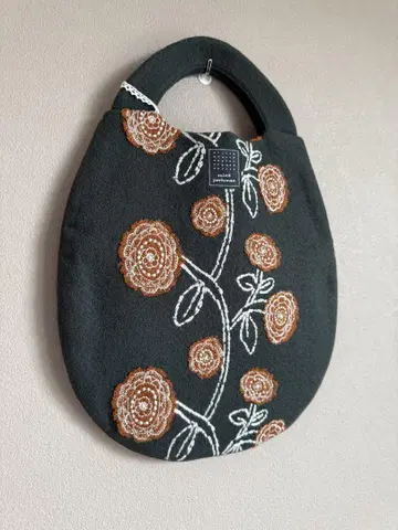 미사용 새상품 mina perhonen giardino egg bag