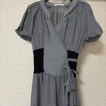 스나이델 허리 리브 시어 오간 원피스