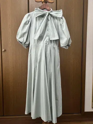 Maison de FLEUR 넥 리본 원피스