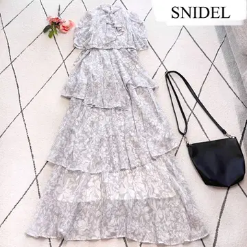 [새상품급] 스나이델 보타이 플라워 프릴 티어드 원피스 벨트 꽃무늬