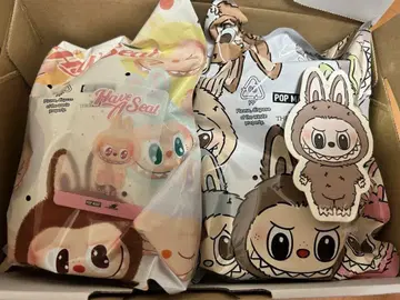 Popmart THE MONSTERS Macaron Labubu