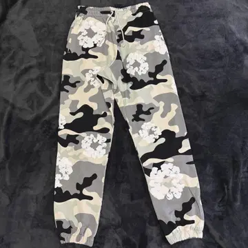 미사용 새상품 Denim Tears Camo 카모 스웨트 팬츠