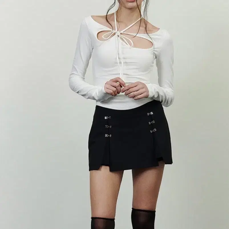 PAIN OR PLEASURE★韓国★人気★DAFFODIL HOOK SKIRT 2色 PAIN OR PLEASURE DAFFODIL HOOK SKIRT black S on Bunjang