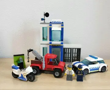 LEGO 경찰서와 차량 세트