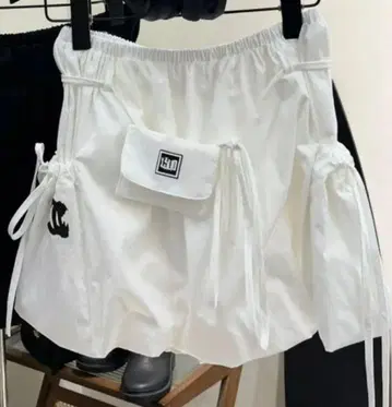 화이트 나일론 스커트 허리밴딩