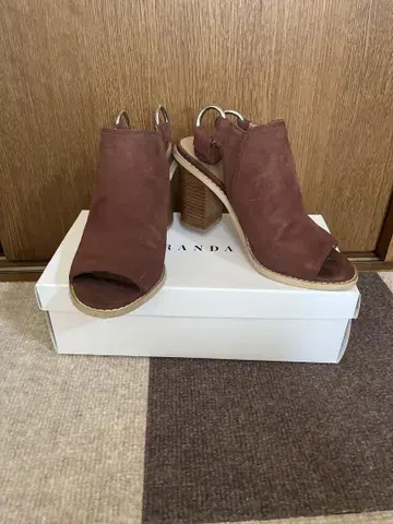 BRANDA 브라운 오픈토 샌들