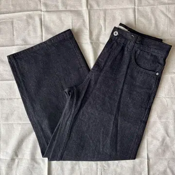 릴랙스 핏 스트레이트 데님