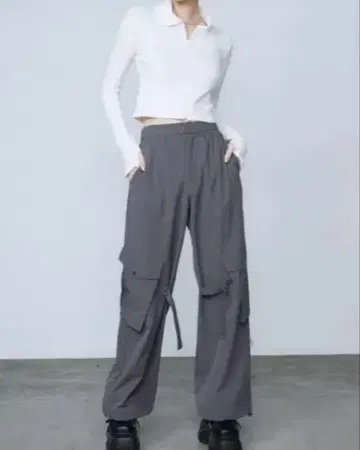 EMODA 리브 커팅 탑 프론트 퍼 파스너