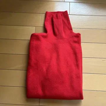 UNIQLO 캐시미어 터틀넥 스웨터 레드 M