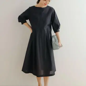 어반 리서치 도어즈 네이비 원피스