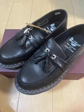 Dr. Martens ADRIAN 태슬 로퍼