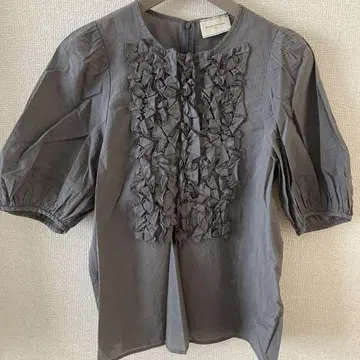 UNITED ARROWS 프릴 장식 그레이 셔츠