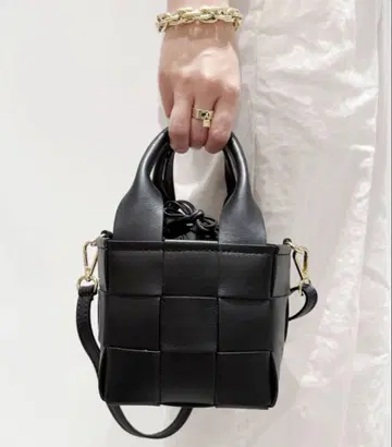 AULENTTI 미사용 새상품 오렌티 MINI 백 두지엠 클라세