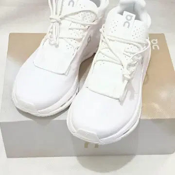 온 On 러닝화 올 화이트 클라우드 노바 2