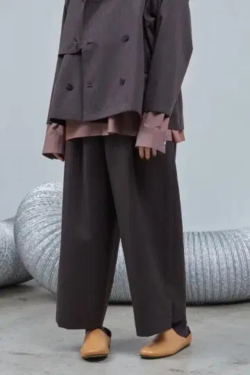 Dulcamara 두르카마라 외출용 슬래시 헴 와이드 팬츠