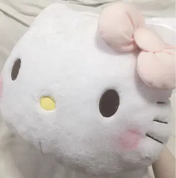 산리오 헬로키티 엎드린 봉제 인형