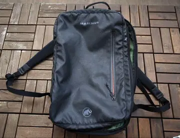 MAMMUT 블랙 백팩