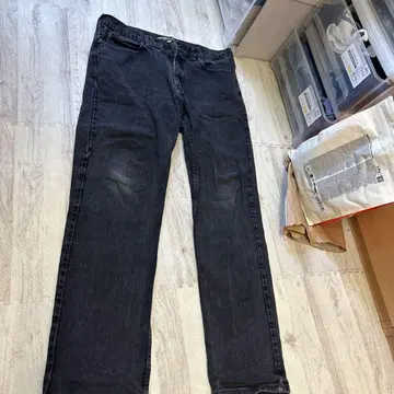 블랙 데님 스트레이트 팬츠