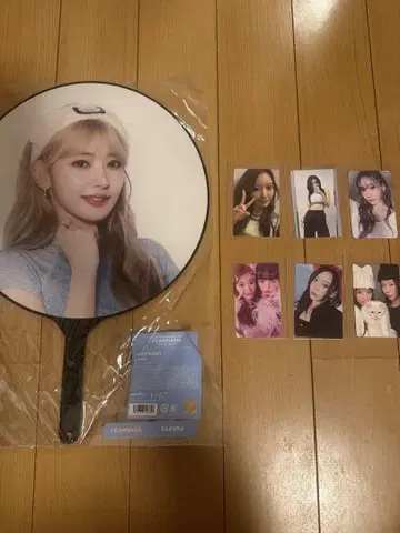 LE SSERAFIM 르세라 부채 사쿠라 트레이딩 카드 FEARNADA