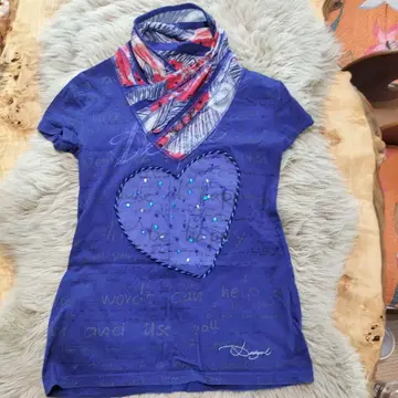 Desigual 보라색 하트 자수 티셔츠 스카프 포함