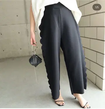 ella side 스캘럽 design 팬츠 스캘럽팬츠