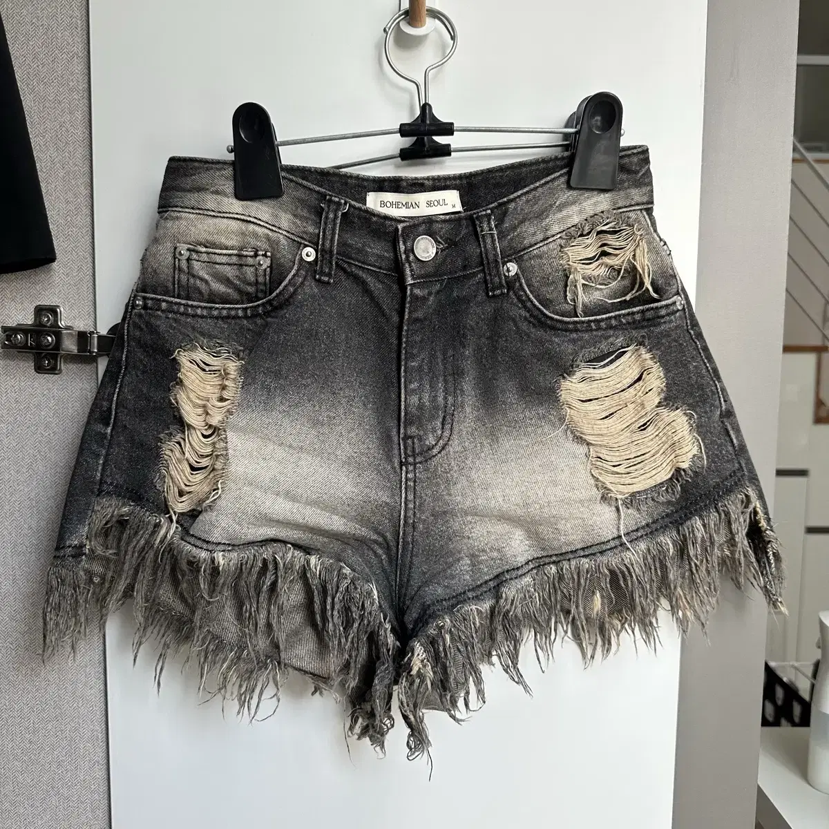 BOHEMIAN SEOUL | 보헤미안서울 Bohemian Seoul Cutting Damage