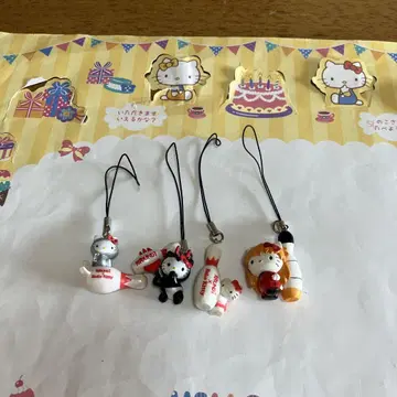 라운드원 x 헬로키티 스트랩~SA3 8