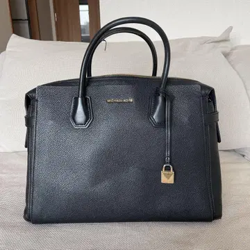 MICHAEL KORS 블랙 가죽 토트백