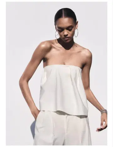 ZARA 스트랩리스 상의 베어탑