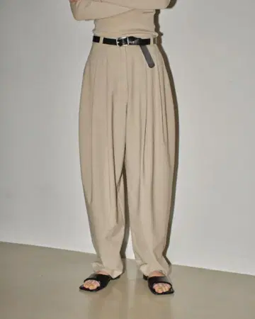 todayful highwaist tuck trousers