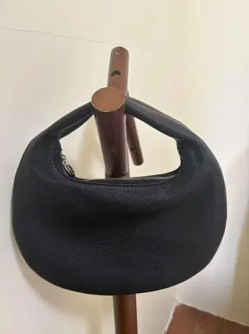 아에타 AETA ONE SHOULDER M 가죽 핸드백 당일 발송