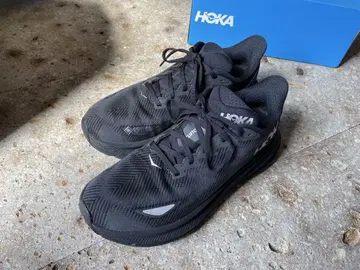 HOKA 클리프톤 9 GTX 26.5
