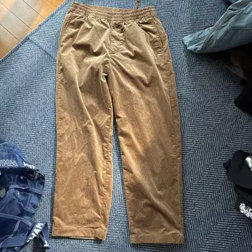 UNIQLO 브라운 팬츠 M 사이즈