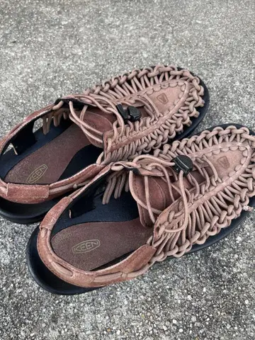 KEEN 재스퍼 브라운 샌들